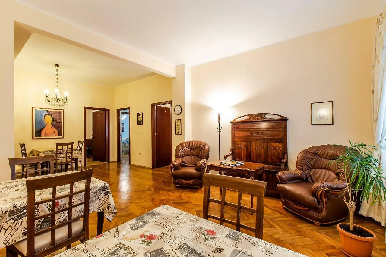 Casa Ferrari Bed & Breakfast Sofie 3*,  Bulharsko